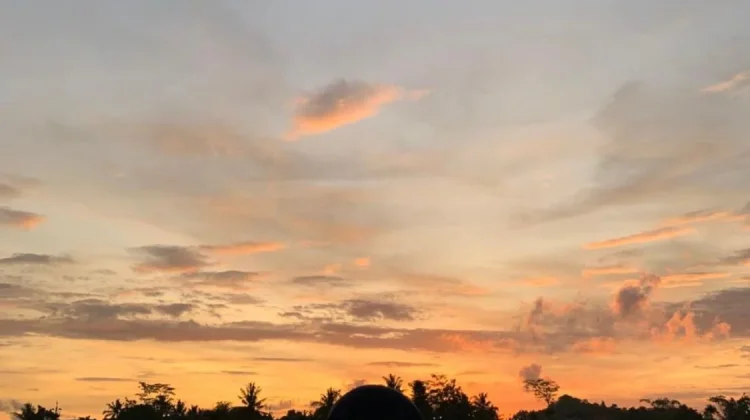 Menikmati Senja : Cara  Sederhana Tenangkan  Pikiran