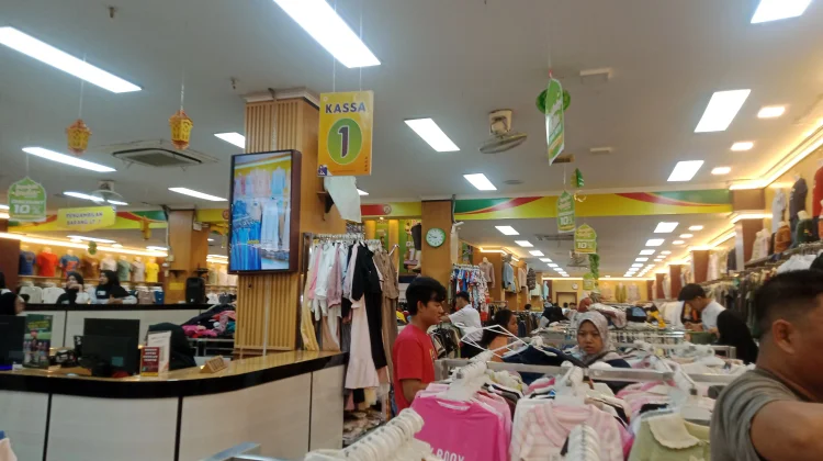 Jelang Idulfitri, Antusiasme Masyarakat Berburu Busana Meningkat