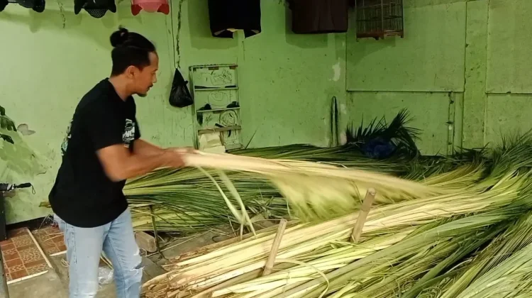 Lebaran 2026: Omzet Agen Janur di Banyumas Melejit 300 Persen!