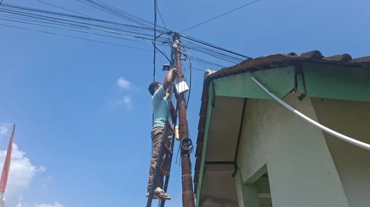 Teknisi Internet Puji Kualitas Jalan Hasil TMMD Kodim Brebes