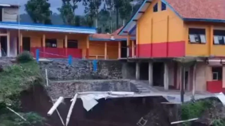 Longsor Putus Jalan Cilibur–Plompong Brebes, Aktivitas Belajar Siswa Dipindahkan