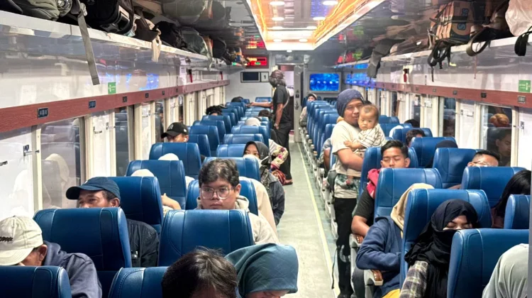 Penjualan Tiket Kereta Api Lebaran dari Stasiun Cilacap Tembus 40 Ribu Lebih