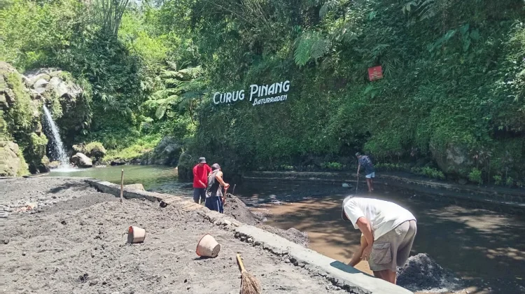 Curug Pinang Baturraden Alami Penurunan Pengunjung Selama Ramadan