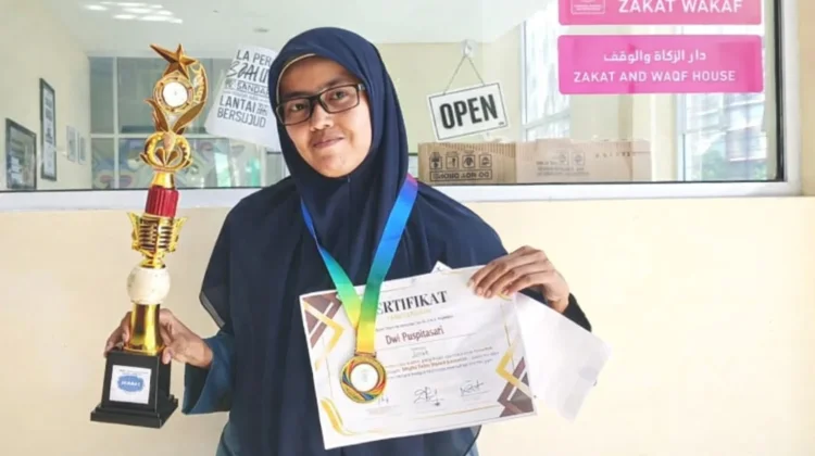 Mahasiswi UIN Saizu Purwokerto Raih Juara 1 Lomba Tahsin Nasional