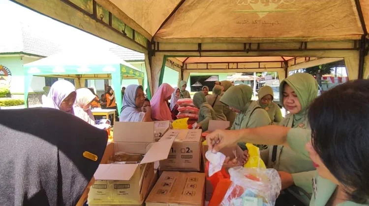 Bazar Ramadan Kodim 0712 Tegal Diserbu Warga Tegal