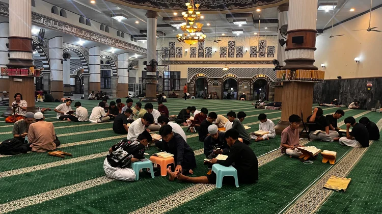 Remaja Masjid Agung Baitusalam Gelar SEBLAQ