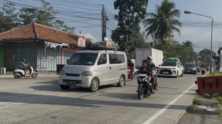 Arus Mudik Mulai Terlihat di Ajibarang, Polisi Imbau Pemudik Tetap Waspada