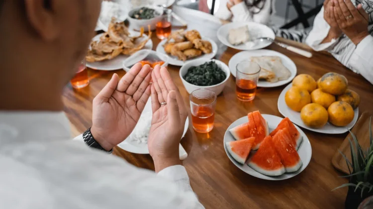 Jangan Lewatkan Sahur! Ini 5 Manfaat Pentingnya bagi Kesehatan Tubuh