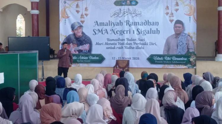 Pengajian Ramadan Ajak Siswa SMAN 1 Sigaluh Introspeksi Diri