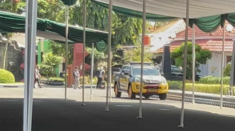 Penyidik KPK Geledah Kantor Bupati dan Sekda Cilacap