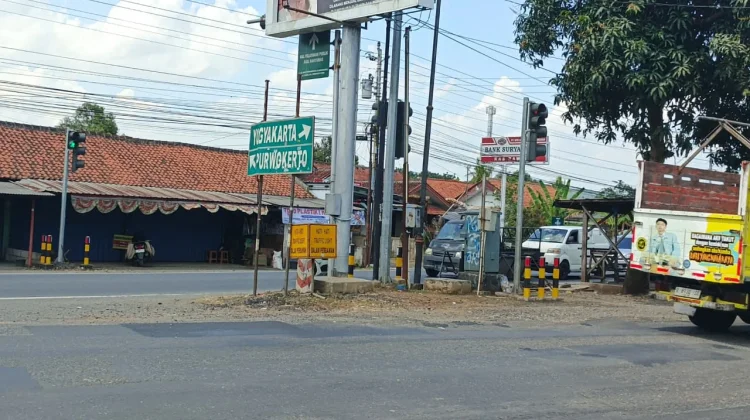 H-4 Lebaran Simpang Rawalo Terpantau Ramai Lancar