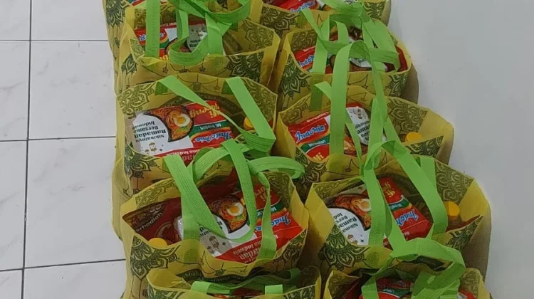 Berbagi Bingkian Lebaran Jadi Tradisi Menjelang Hari Raya