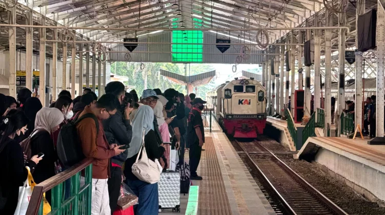 Hari Minggu Jadi Momen Terpadat Mobilisasi Penumpang di Daop 5