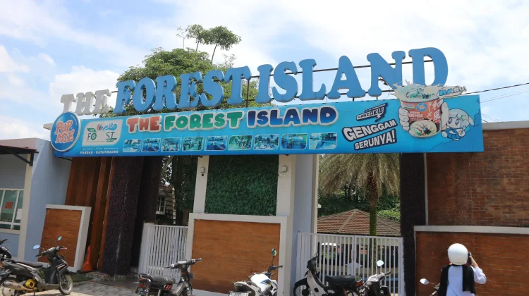 Pengelola Wisata Andalkan Pekerja Freelance Hadapi Lonjakan Pengunjung Lebaran