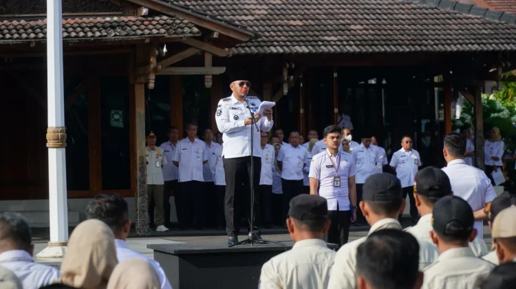 Hari Pertama Masuk Kerja, Wali Kota Tegal Ajak Seluruh ASN Perkuat Semangat Kerja