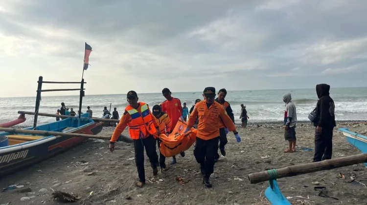 Korban Terseret Ombak di Pantai Watu Bale Kebumen Ditemukan Meninggal