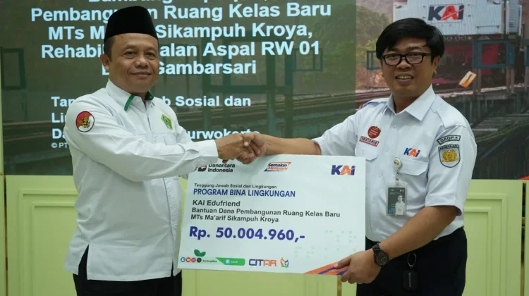 Peduli Sosial, KAI Daop 5 Purwokerto Salurkan TJSL Ratusan Juta
