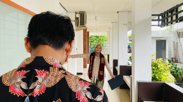 Di Balik Momen Wisuda, Ada Fotografer yang Mengabadikan Kebahagiaan