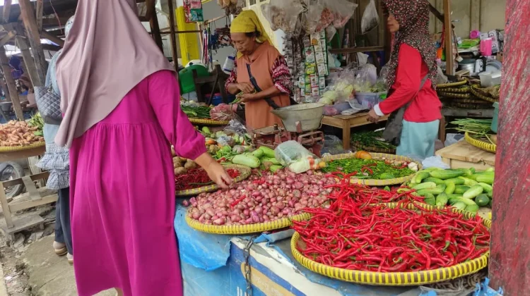 Harga Cabai Mulai Stabil, Rawit Merah Masih Kisaran Rp.70.000 per Kilogram