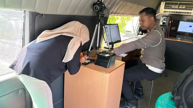 Pelayanan SIM Keliling Polres Tegal Permudah Masyarakat Perpanjang SIM