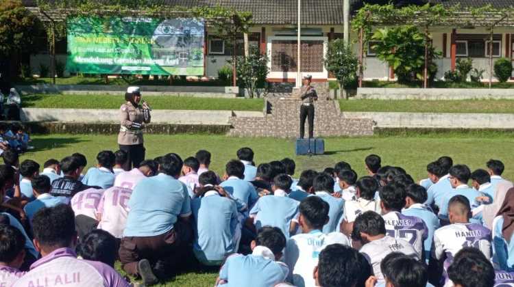 Gandeng Kepolisian, SMAN 1 Sigaluh Luncurkan Bumi Lestari