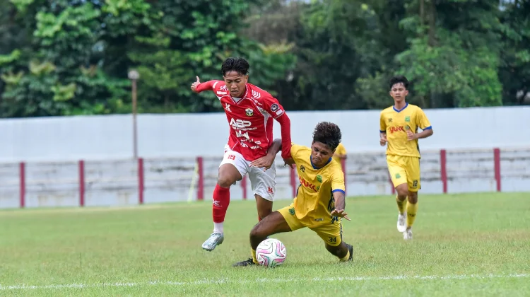 Bangkit, Persibangga Sikat Pesik Kuningan 2-1
