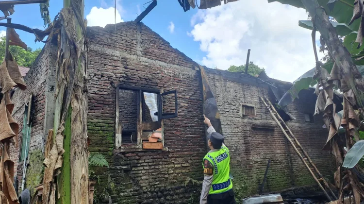 Kebakaran Rumah di Kutasari, Polisi Periksa TKP dan Ungkap Penyebabnya