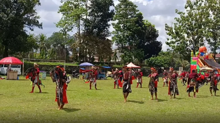 Pertunjukan Ebeg Jadi Penggerak Ekonomi UMKM Banyumas