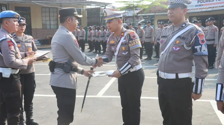 Sebanyak 15 Anggota Polres Tegal Terima Penghargaan atas Prestasi dan Dedikasi