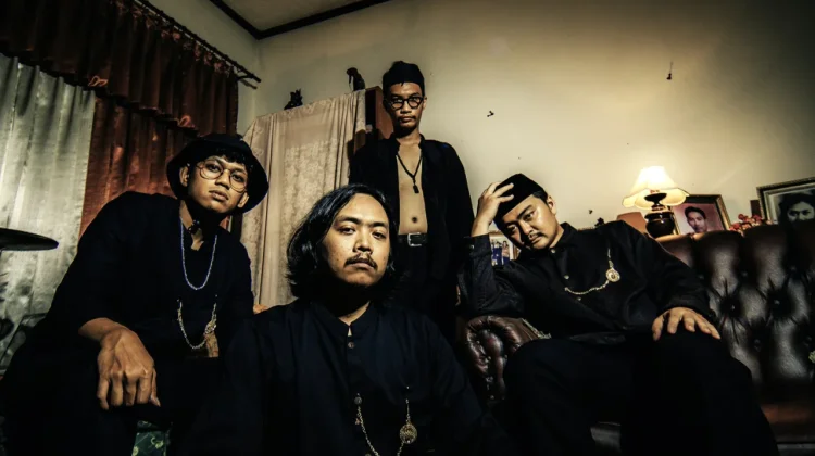 "Béwara", Garis Merah Tradisi Sunda dan Estetika Kontemporer di Album Perdana Basajan