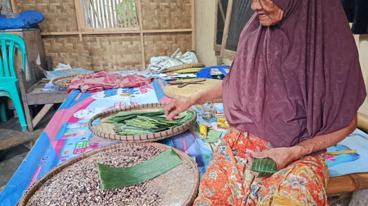 Harga Plastik Naik, Perajin Tempe di Banyumas Kurangi Produksi