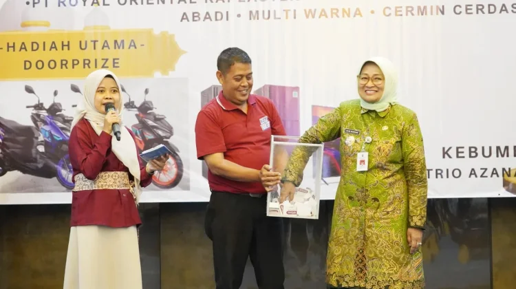 Industri Jas Hujan Kebumen dapat Jempol dari Bupati