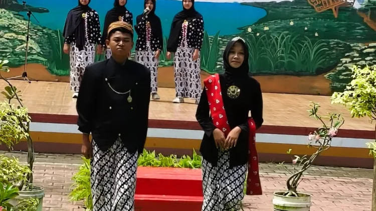 Semarak Hari Kartini di SMPN 1 Maos: Berkarya, Berbudaya, dan Berdaya