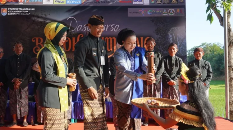 Bobok Bumbung, Tradisi Unik Bayar PBB di Desa Pesanggrahan Cilacap