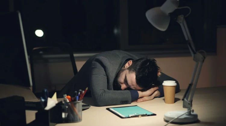 Sering Begadang? Waspadai Dampak 'Utang Tidur' yang Bisa Merusak Otak hingga Jantung