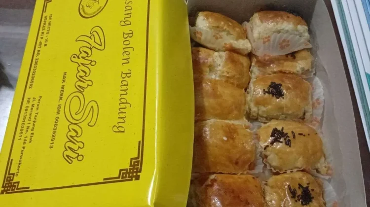 Dari Dapur Rumahan ke Toko Oleh-Oleh: Suksesnya Kue Bolen Fajar Sari