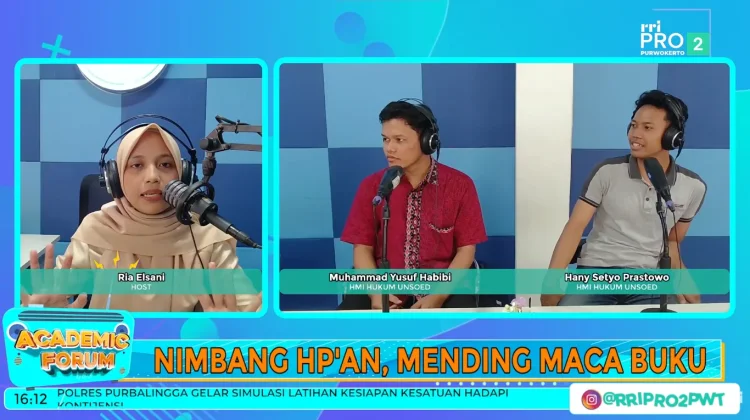 Nimbang HP-an Mending Maca Buku: Melawan Candu Digital.
