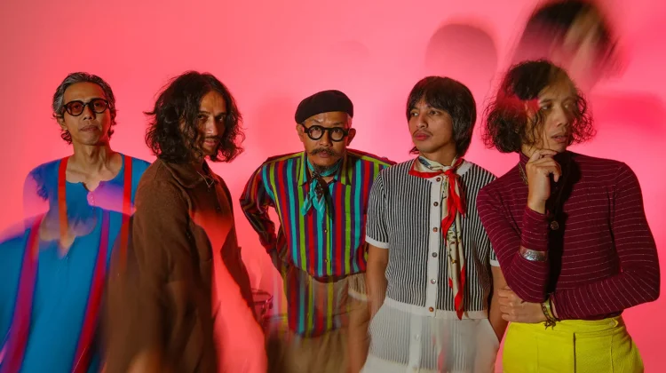 The Sigit Awali Era Baru Melalui Single “Bread & Circus”
