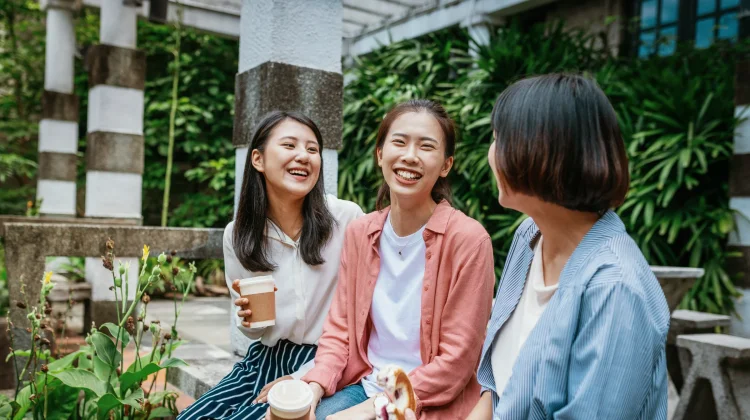 Dilema Sandwich Generation: Beban Finansial dan Mental Gen-Z