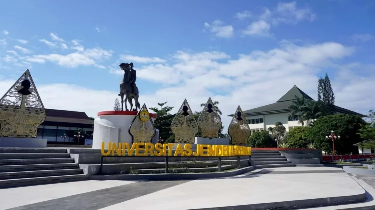 Dari Kampus ke Wisata, Peran Prodi Bahasa dan Sastra di Era Industri Global