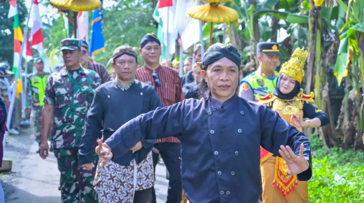 Lestarikan Kuliner Khas, Desa Klampok Gelar Festival Kupat Landan & Tahu Kiringan