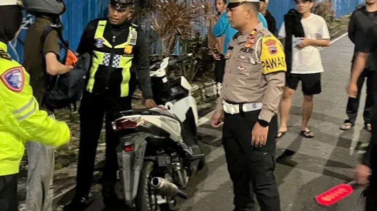 Polisi Patroli Dini Hari Tekan Balap Liar di Purwokerto
