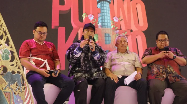 Maestro Lengger Ajak Generasi Muda Cintai Budaya di Purwokerto Menari