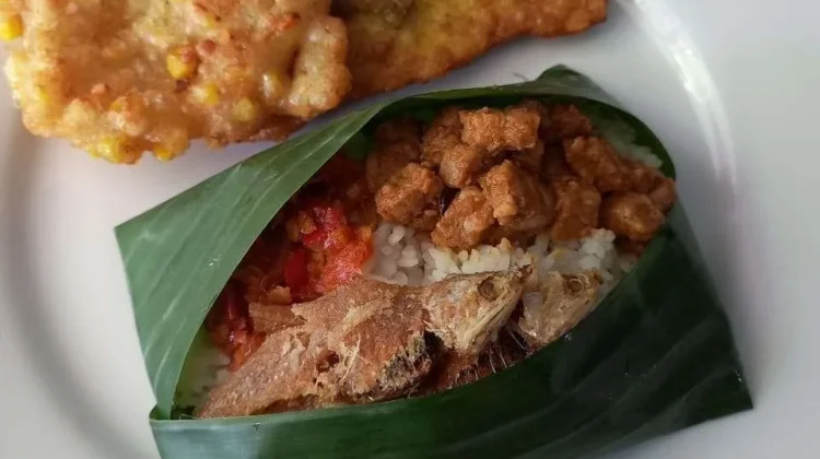 Nasi Ponggol Khas Tegal: Lauk Beragam, Harga Merakyat, Rasa Juara