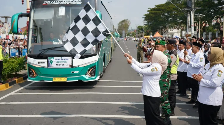 Chandra, Calon Haji Termuda Kebumen Berangkat di Usia 18 Tahun