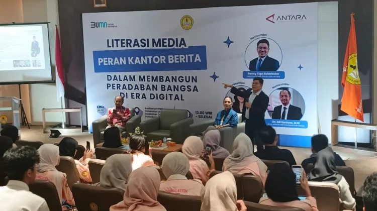 Dirut ANTARA Edukasi Mahasiswa Unsoed Pentingnya Literasi Media