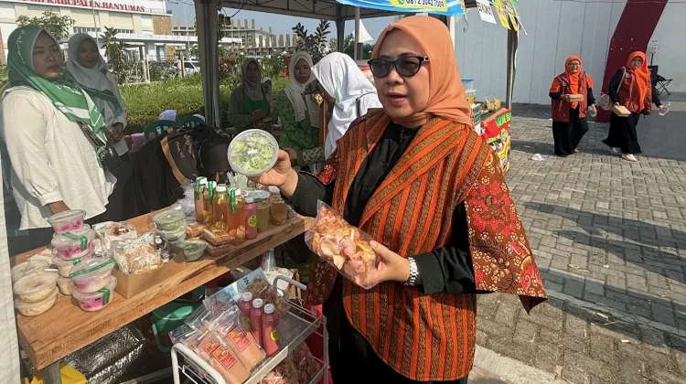 Siti Mukaromah Kenang Euforia Piala Dunia di Desa