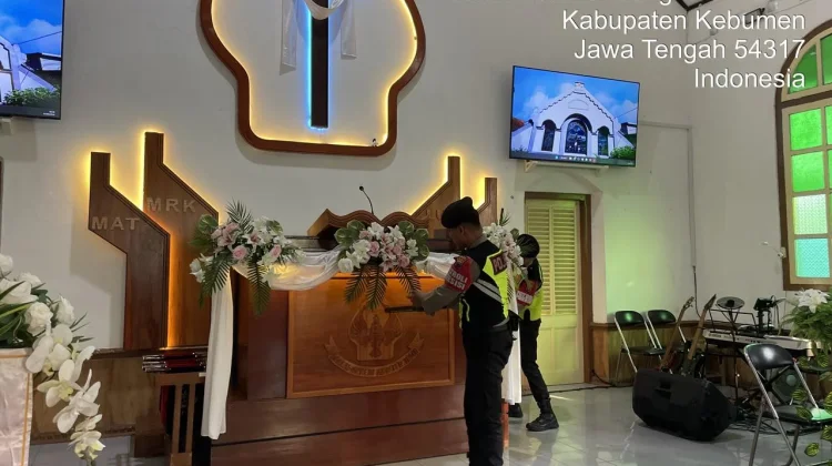 Ibadah Kenaikan Isa Almasih, Polres Kebumen Sisir Area Gereja