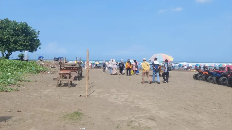 Liburan Hemat di Pantai Jetis Cilacap Tetap Menyenangkan
