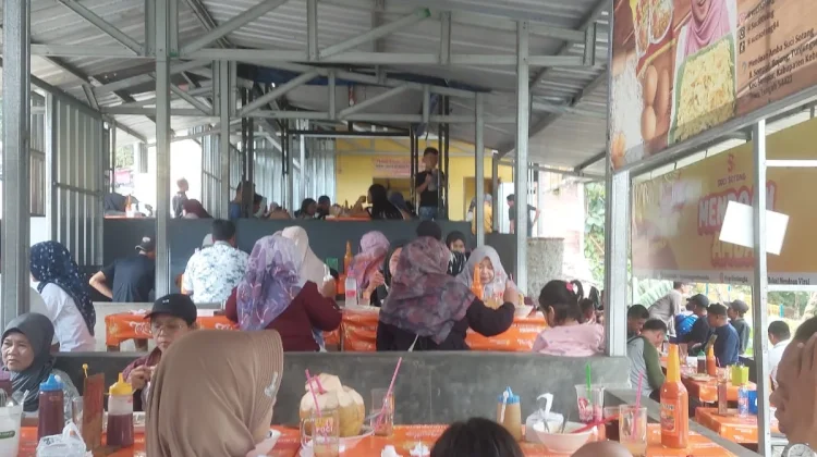 Mie Ayam Kutel Susi Sotang Menjadi Buruan Pencinta Kuliner di Waduk Sempor